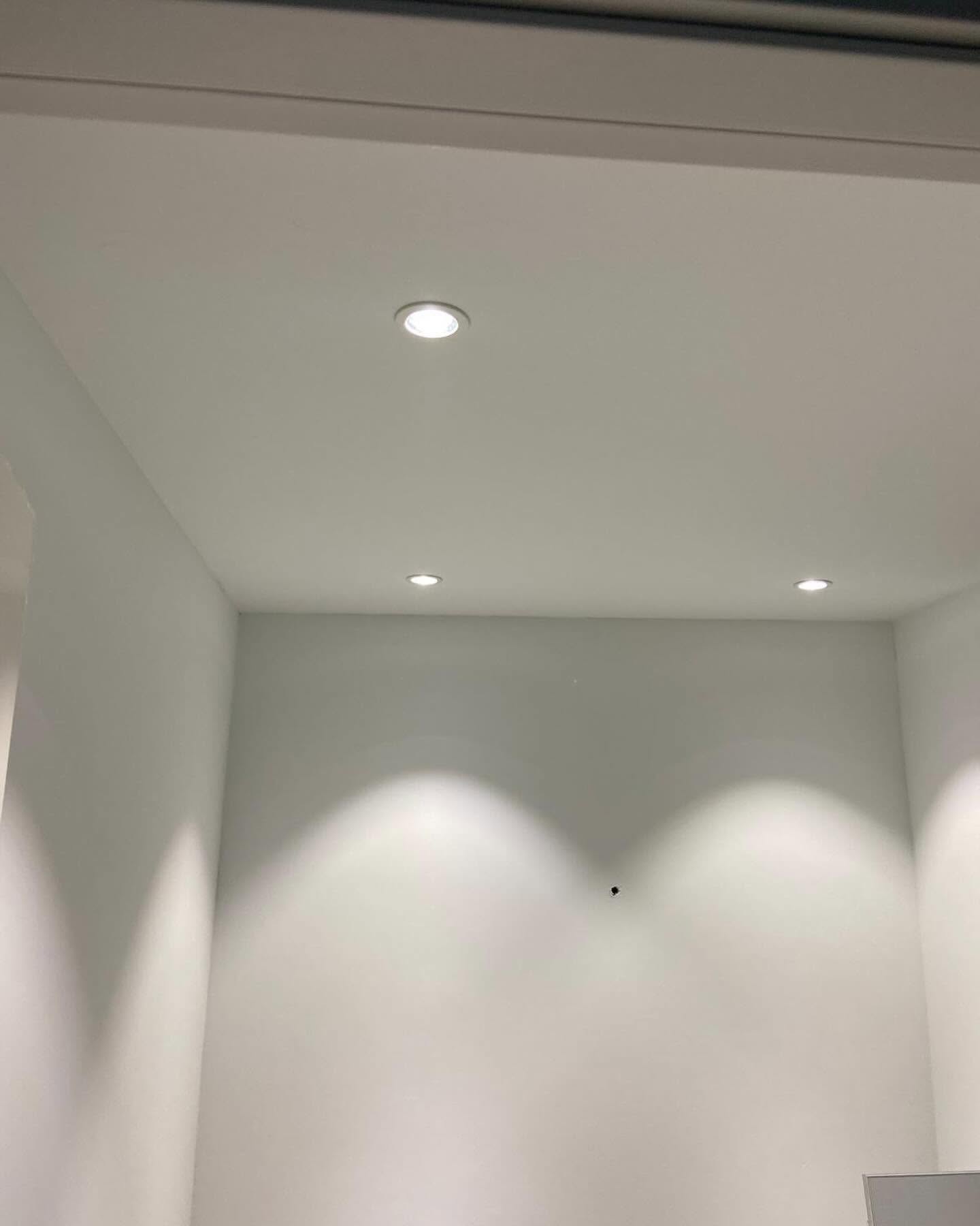 Faretti da incasso installati in un interno